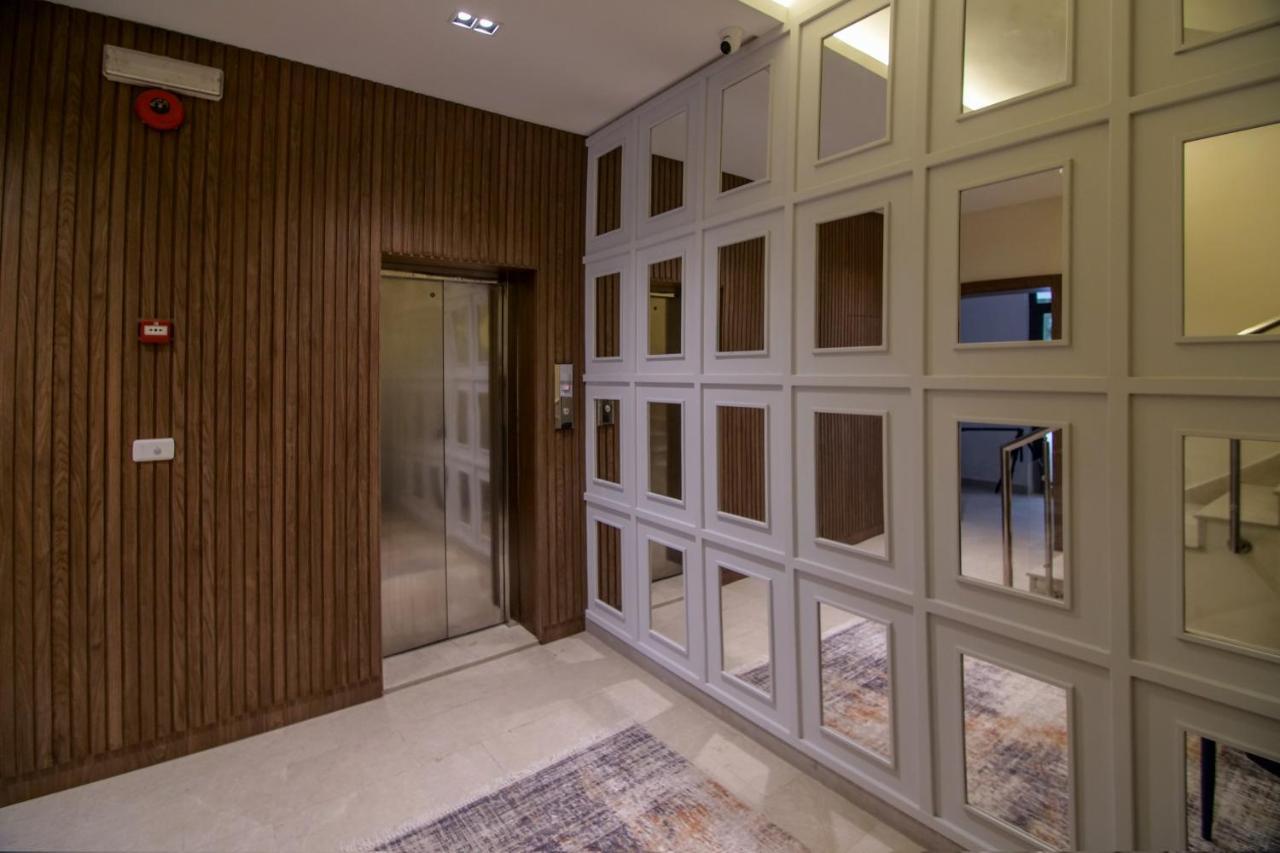 46 Serviced Apartments Аман Екстериор снимка