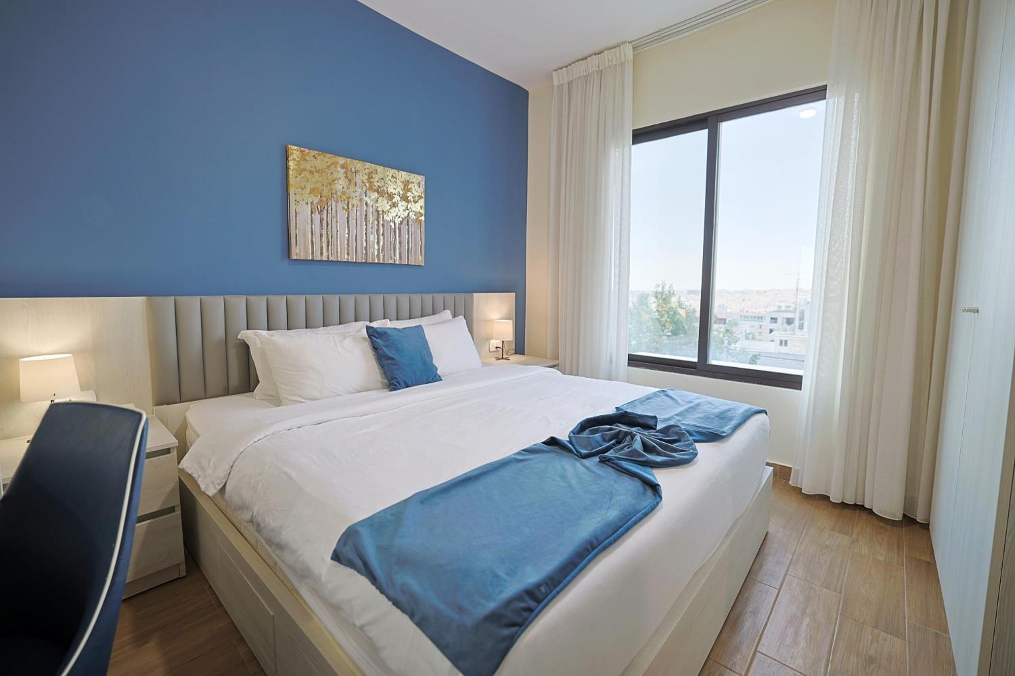 46 Serviced Apartments Аман Екстериор снимка