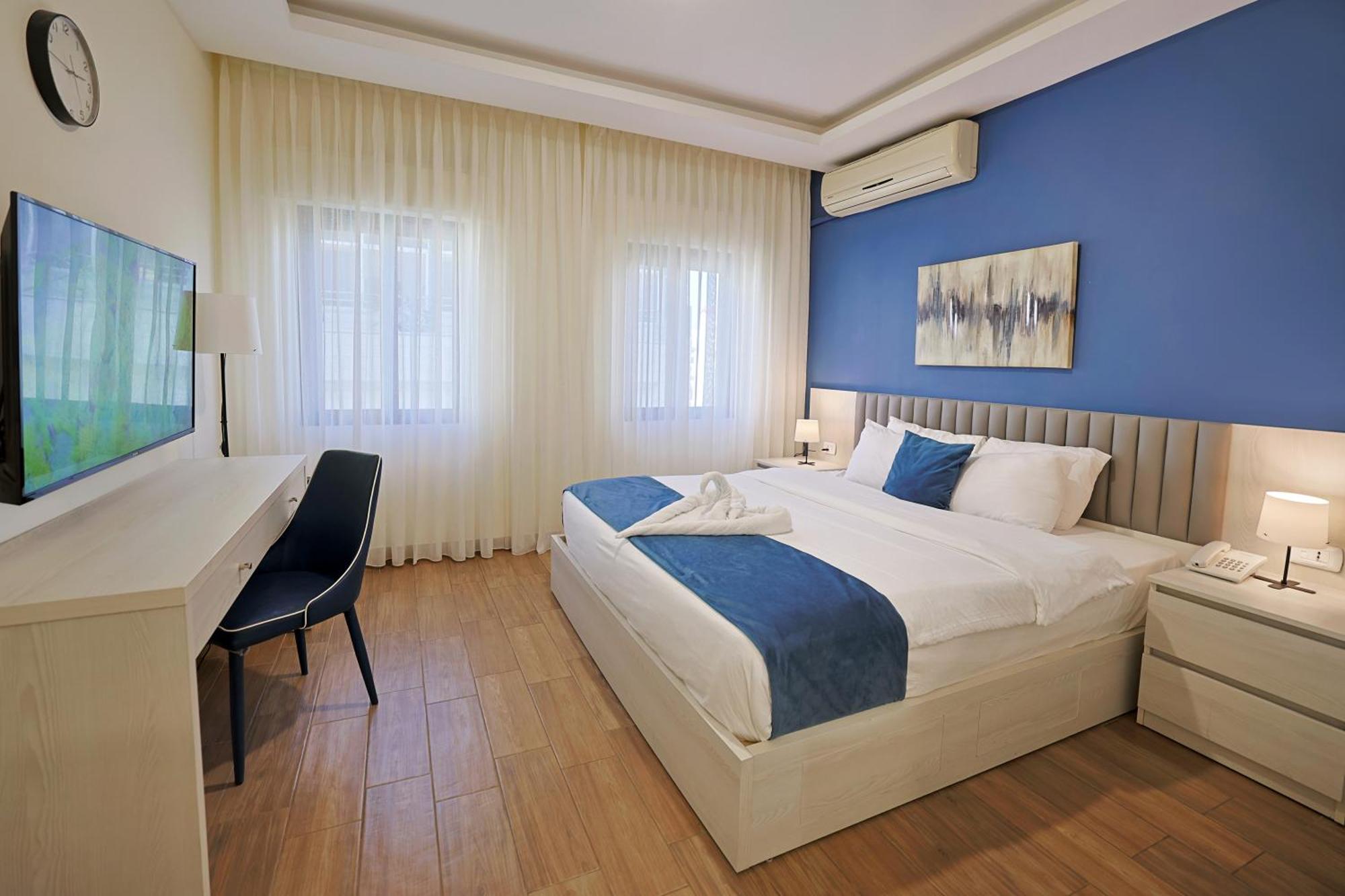 46 Serviced Apartments Аман Екстериор снимка