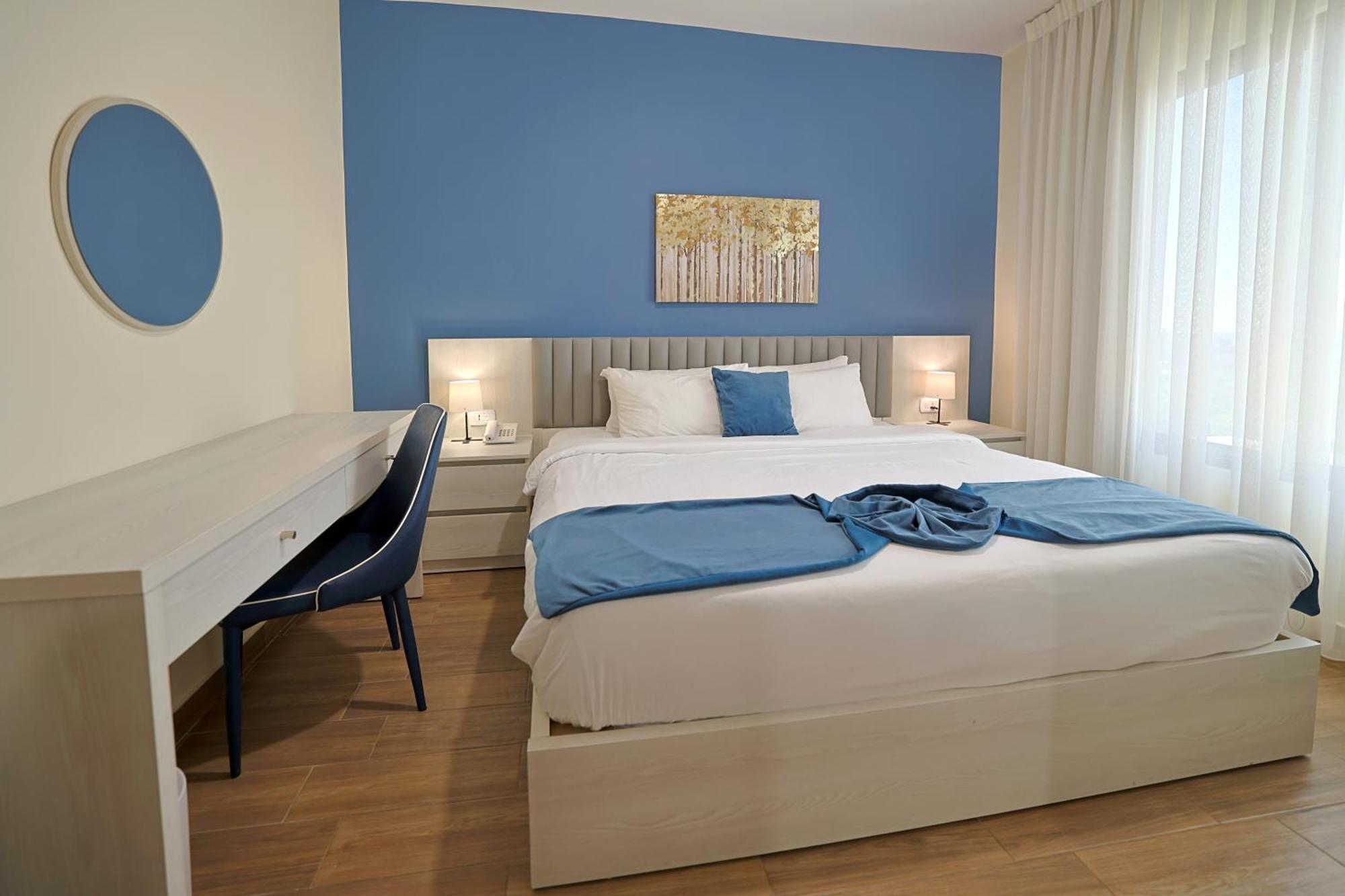 46 Serviced Apartments Аман Екстериор снимка