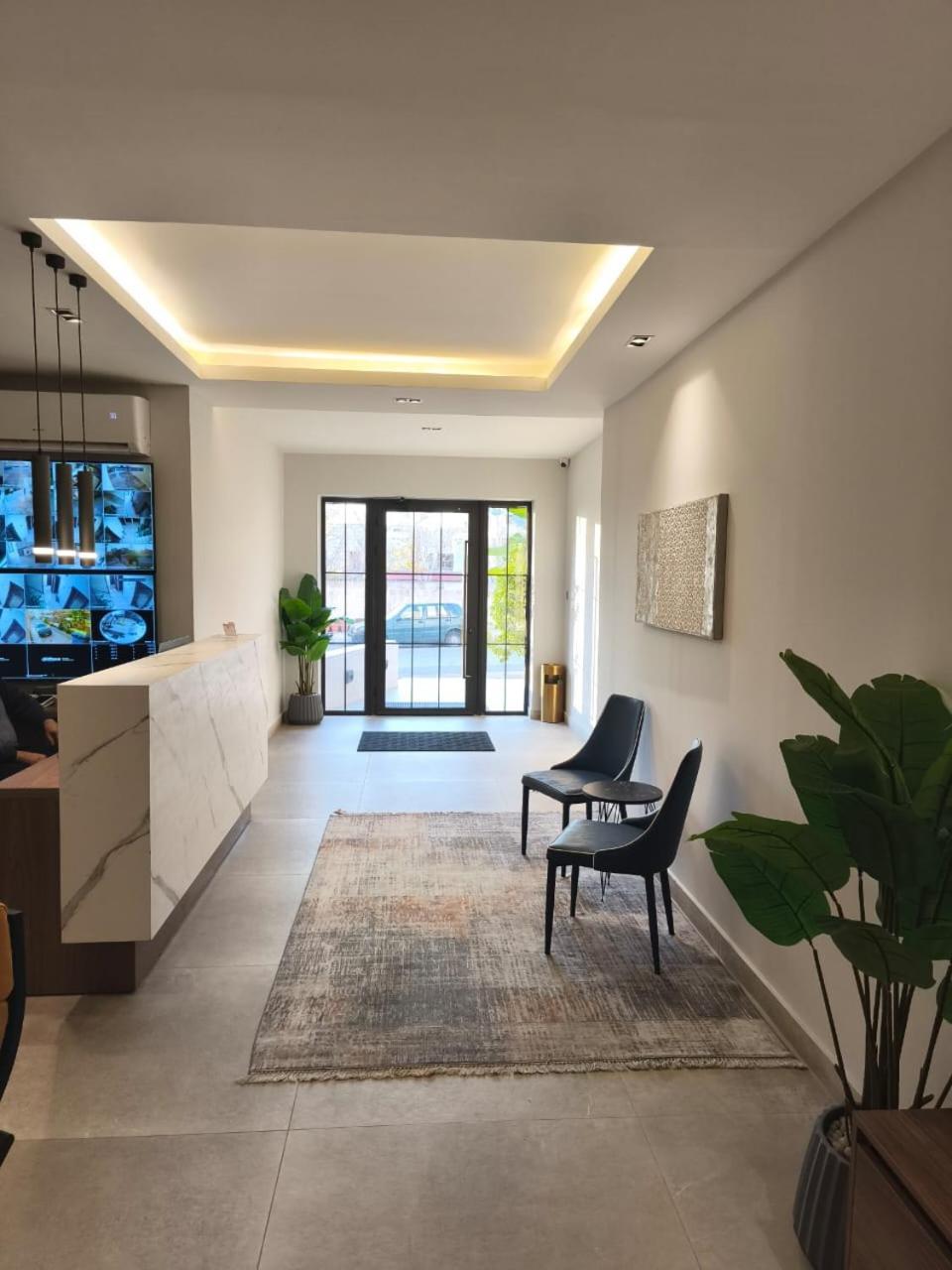 46 Serviced Apartments Аман Екстериор снимка