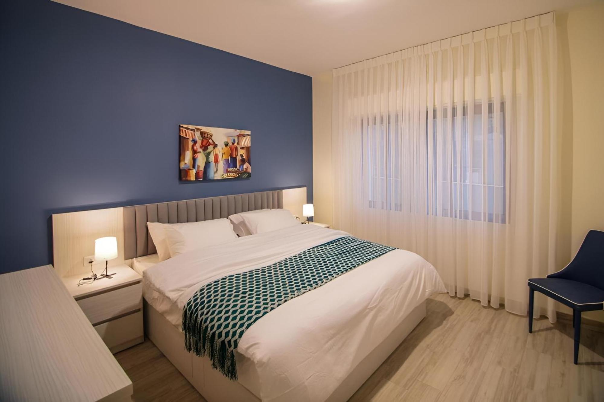 46 Serviced Apartments Аман Екстериор снимка